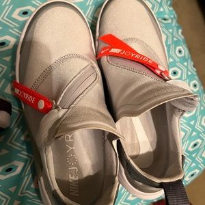 Nike running shoes size 6